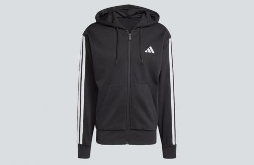 Спортивная экипировка "Adidas" и "Puma" со скидкой до 60% в "4TEAM"